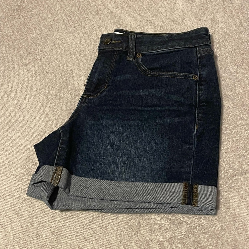 Sonoma Indigo Cuffed Denim Shorts
